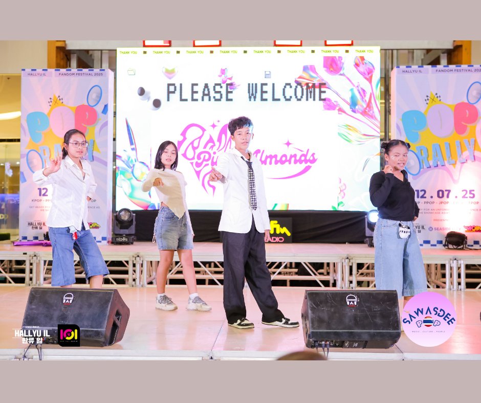 HALLYUIL's tweet photo. Let's relive the fun we had at this year's HALLYU IL Fandom Festival : Pop Rally!
Presenting SAWASDEE POP & Pink Almonds
#SAWASDEEPOP #HALLYUILFandomFestival2025 #HALLYUILPopRally2025 #HALLYUILevent #HALLYUILexclusive #ThaiPop #fandom #fandomevent #CebuKComm #PinkAlmonds https://t.co/16HhzrgtuY