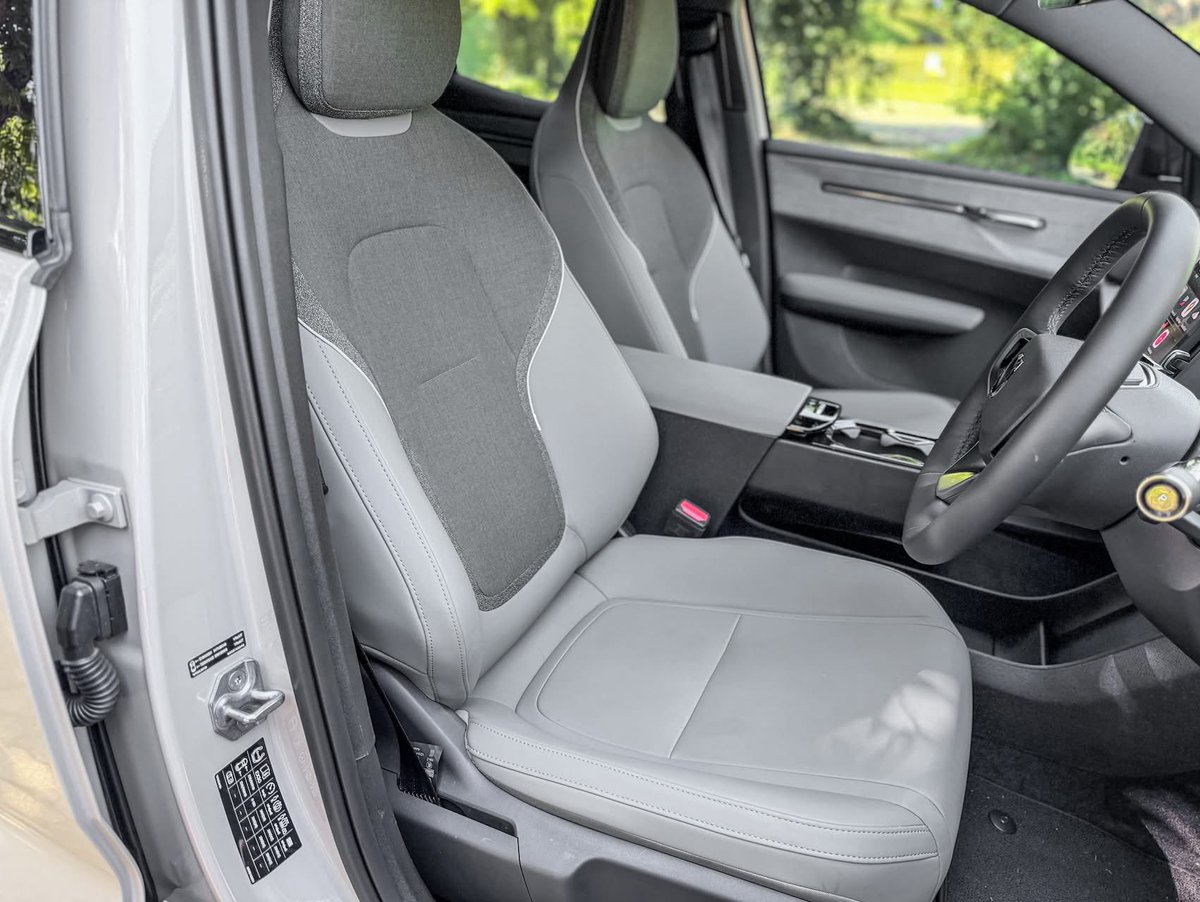 AutoTrader tweet media