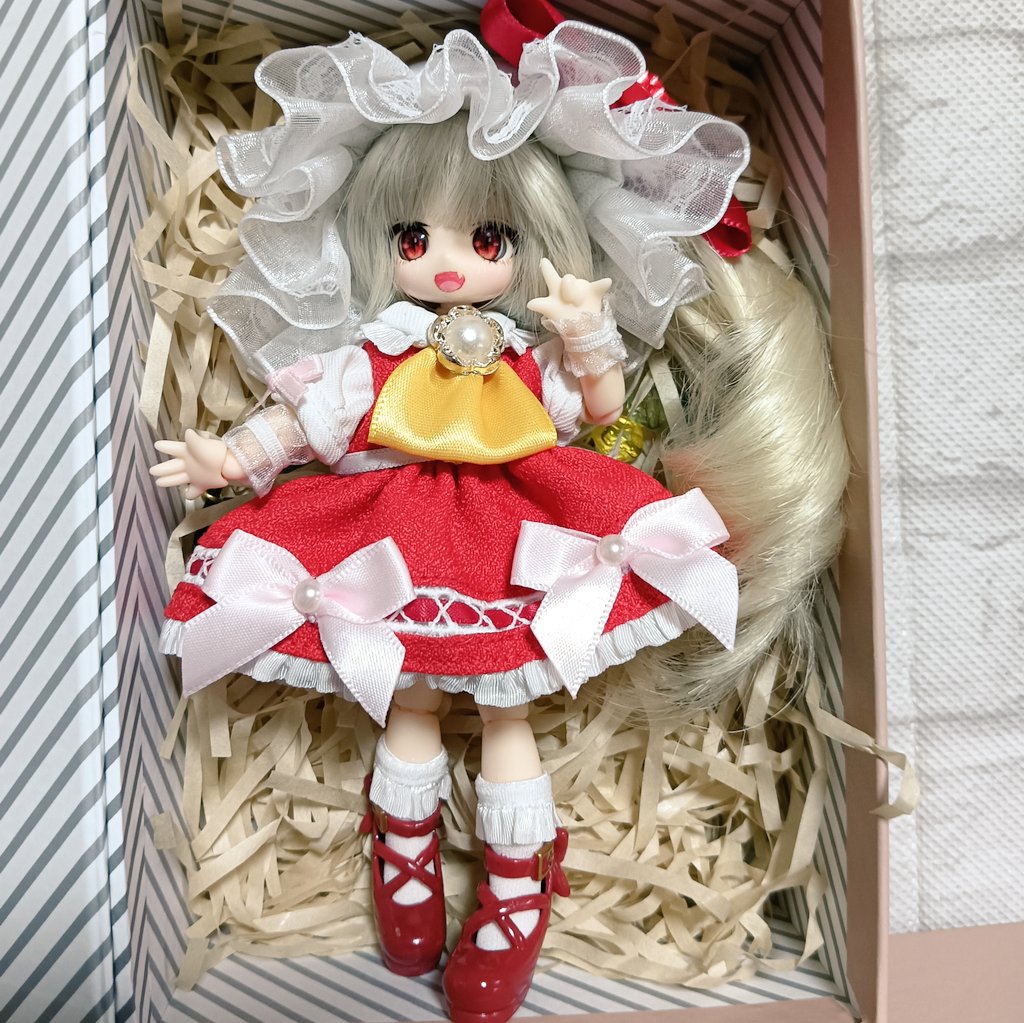 ののあーる・お年玉プレゼント企画

今年一年の門出に1名様に画像1枚目の1/12東方ドール服(レミリア・フラン・咲夜・魔理沙・ルーミア)の中からお好きな１着をプレゼント致します🎁 
※1枚目は土台なので納品時は2.3枚目のように装飾と必要小物付きます

応募詳細は続きリプライをご確認下さい↓