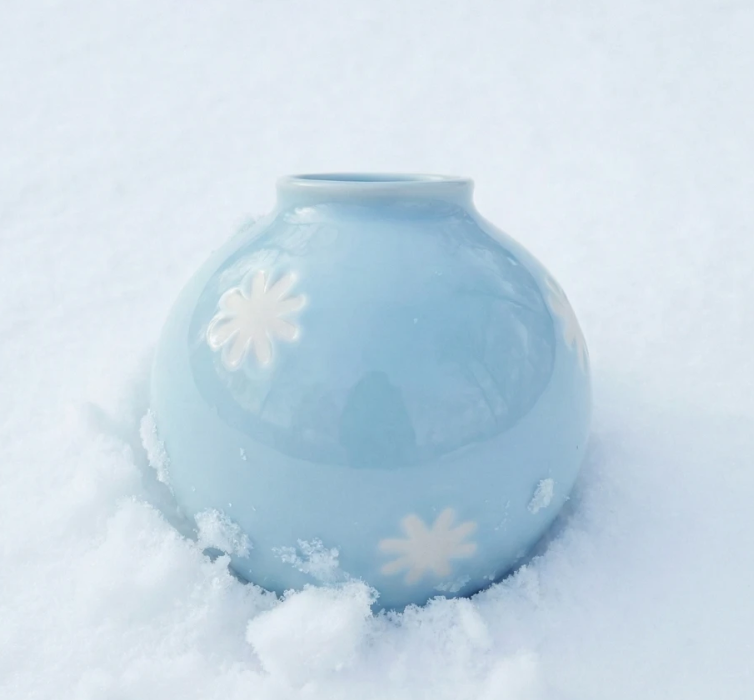 romanticgolem's tweet image. 🩵&amp;lt;의원, 다시 살다&amp;gt; 제갈린 생일 기념 RT 이벤트🩵

2026.01.04🌌
Happy Rin Day~🪻

RT한 팔로워 중 5명에게
새해 복과 함께, 제갈린의 기운을 담은 달항아리를 보내드립니다🌅

📣이벤트 기간: 1월 3일~1월 12일
📣당첨 발표: 1월 13일

🔹 일러가 타래에서 이어집니다 

카카오페이지 3억 뷰의…