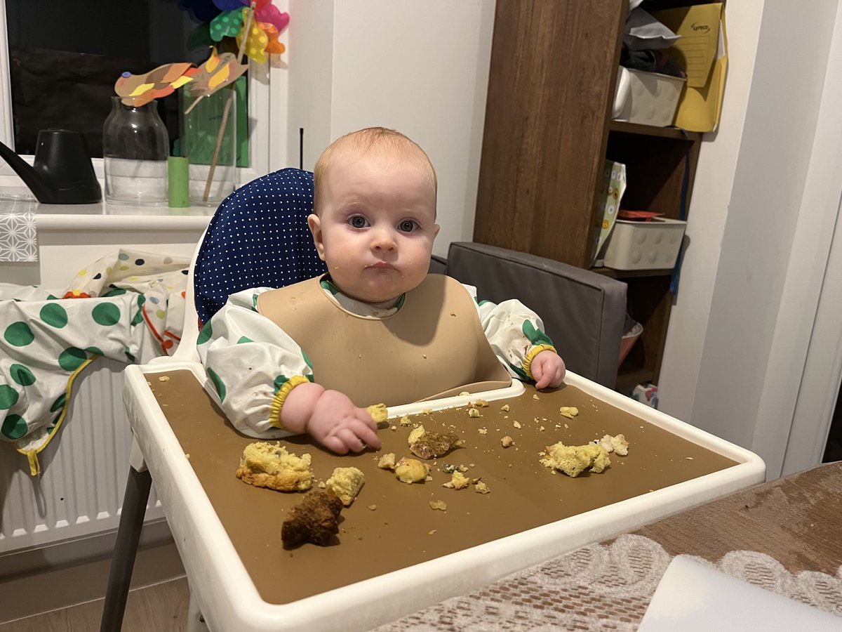 laurence tweet media