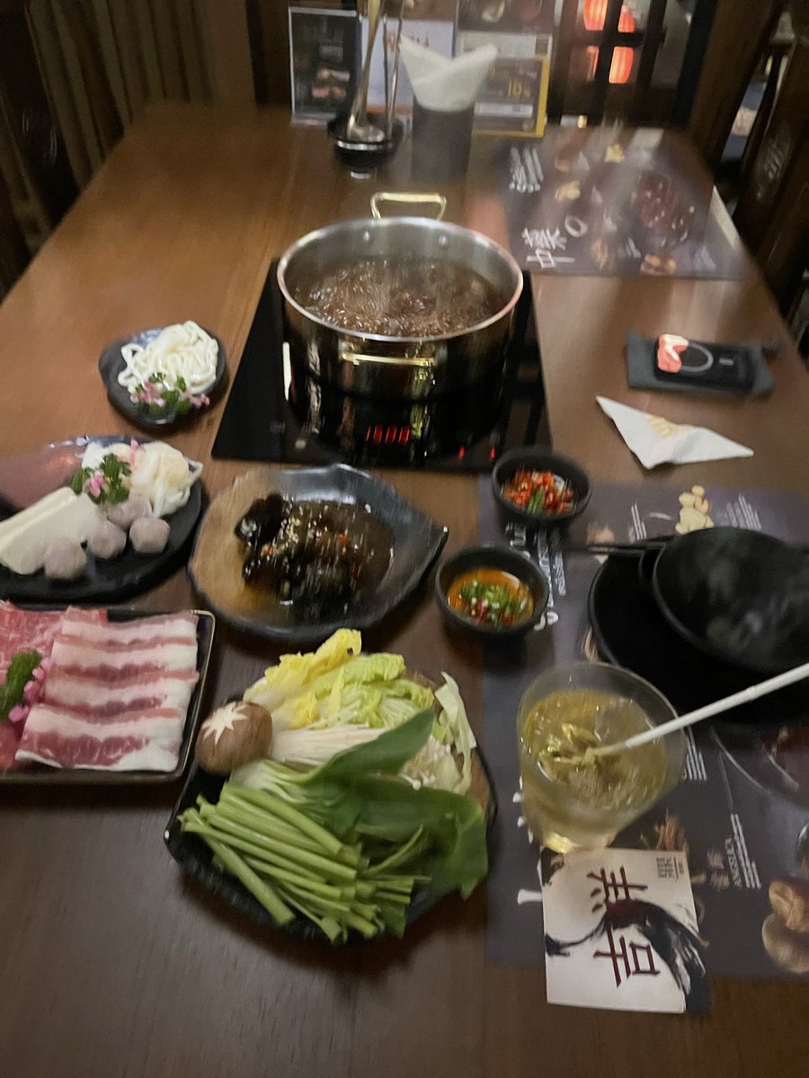 MAMMOS_BKK's tweet photo. ตามประสาคนโสด เมื่อไหร่จะมีคนมากินด้วย นะ 🥳🥳 #โสด  #fwb #fwbกทม #รามอินทรา #Skinship #นัดกอด #หาคนดูแล #หาคนซัพพอร์ต https://t.co/ouSgWRzIMY