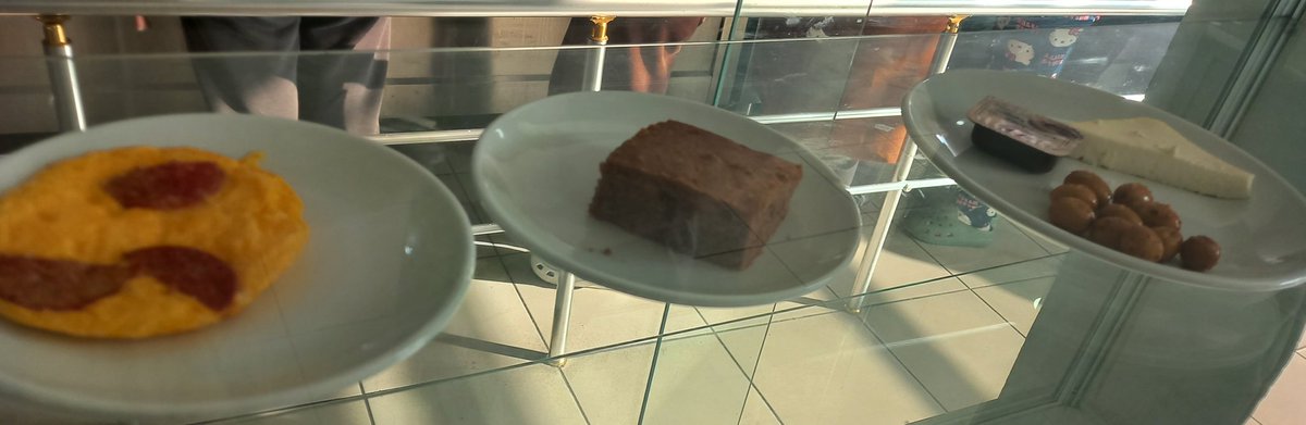 Doyacağımızı düşündükleri kahvaltı üstelik bursumuz da hala 3bin:)) #kyk