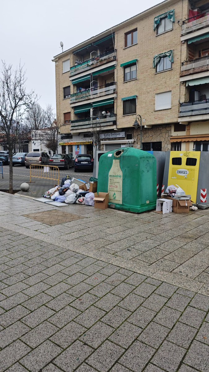♻️ 3 de enero

¿Qué está pasando con la basura?

Se entiende que el día 1 no haya servicio, pero el día 3 debería estar recogido.

<a href="/Moralzarzal/">Ayuntamiento de Moralzarzal</a> por favor, no tarden en solucionarlo.

#gestión