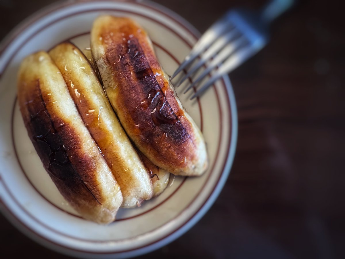 wala tayong saging na inaatrasan…
