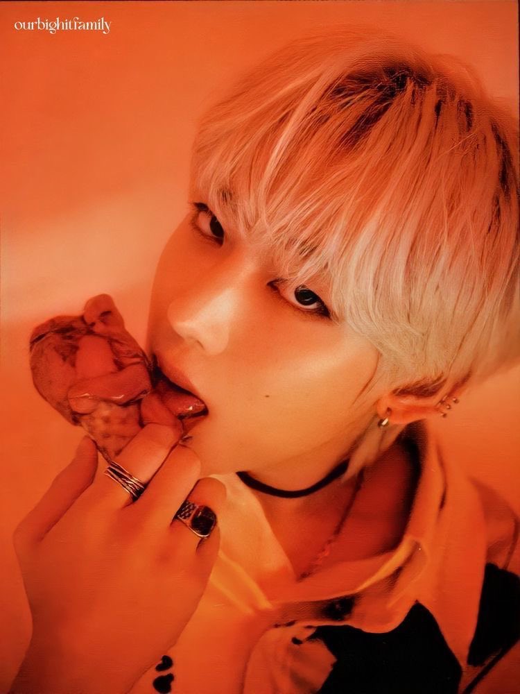 jake_loveyou's tweet image. 당시에 미자인애들 데리고 이런거 찍었다는게 진짜 씹변태스러움