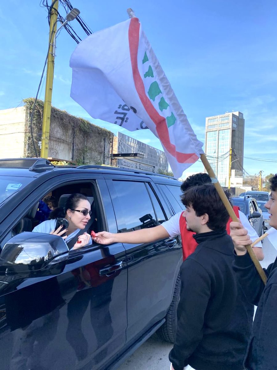 Lebanese Forces School Students tweet media