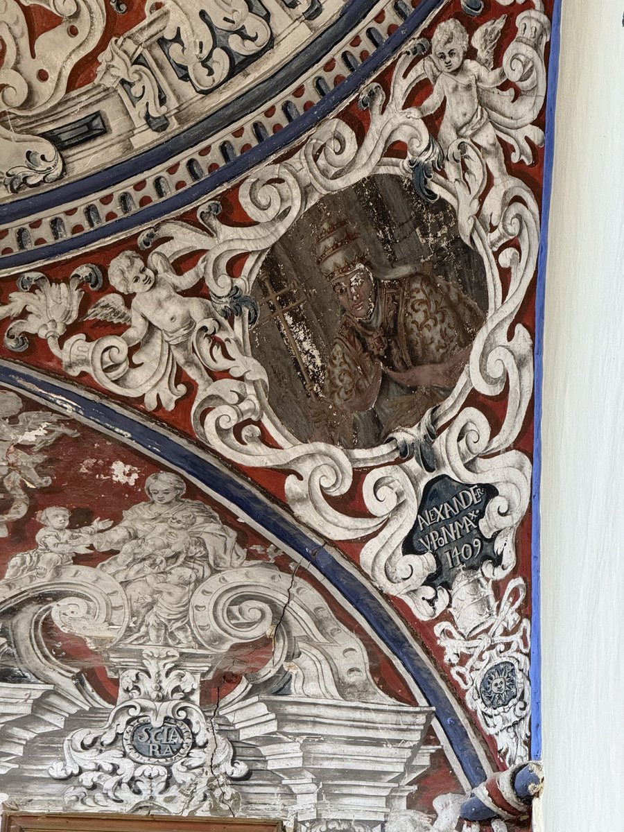 ⚠️ Para este nuevo año pido que se acometa ya un plan integral de restauración y conservación de este antiguo convento, actual Asilo de los Ángeles de Málaga.

💎Joya olvidada de la ciudad 🟣🟢