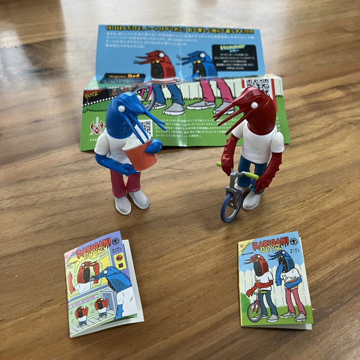 nusfrog's tweet image. ガチャポンとかしに行こうDAY🍄✨
レゴのミニフィグで金魚ちゃん出た🐟アニマルシリーズに金魚チョイスするレゴさんに感謝🥲✨私チョイスのザリガニボーイズ最高だと思う🦞嫁様は税関イメージキャラクターのカスタム（税関）くん🐶ガチャしてました🤣