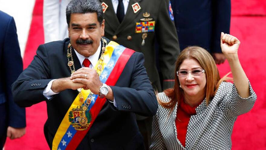 Galactusq's tweet image. BIG BREAKING: US military arrested Venezuela's president Maduro and his wife