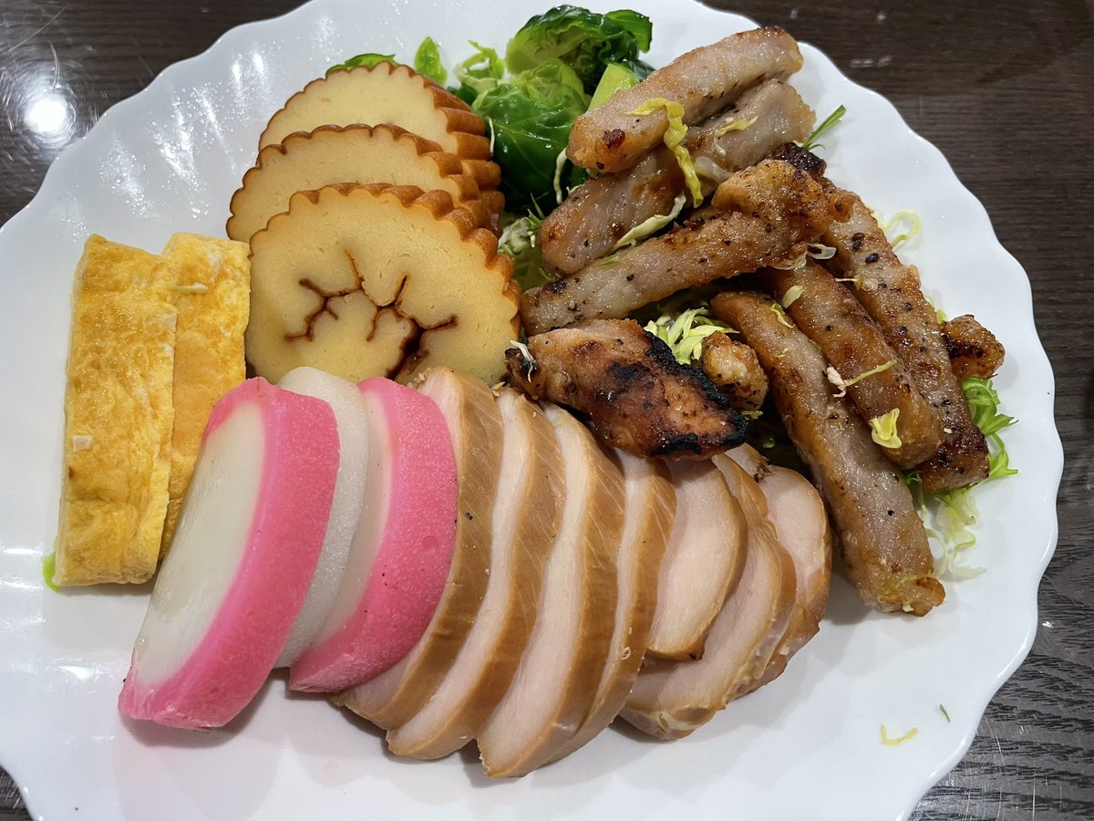 orukanschd's tweet image. 妻の実家に来れば。次から次に無限にご馳走が出できてもう最高なんですよね。