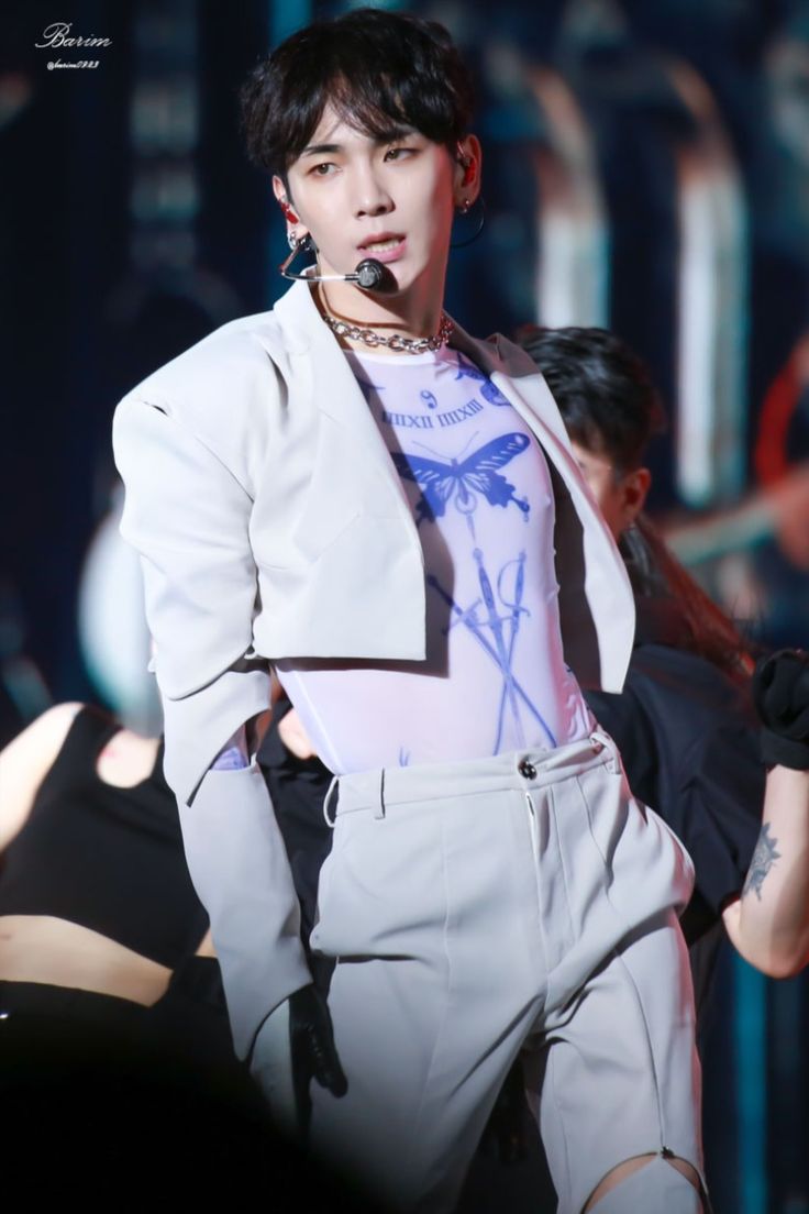 sh1ftinyouandi's tweet image. SHINee's KEY