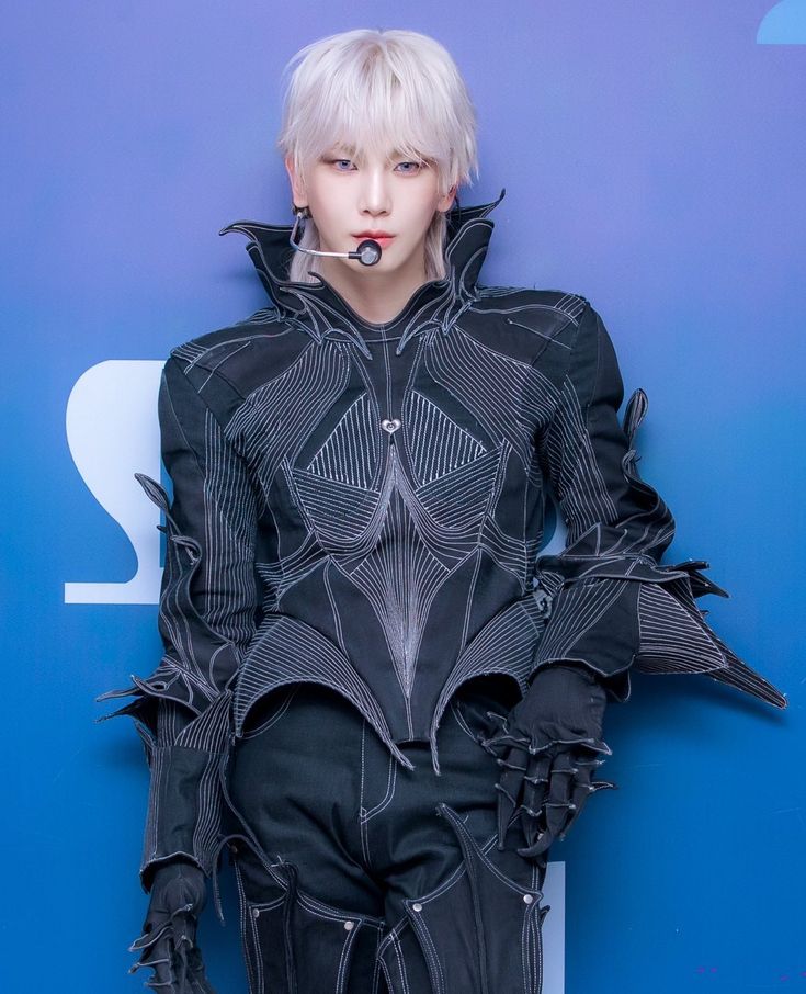 sh1ftinyouandi's tweet image. SHINee's KEY