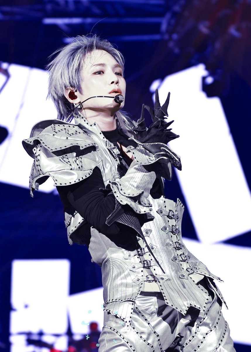 sh1ftinyouandi's tweet image. SHINee's KEY