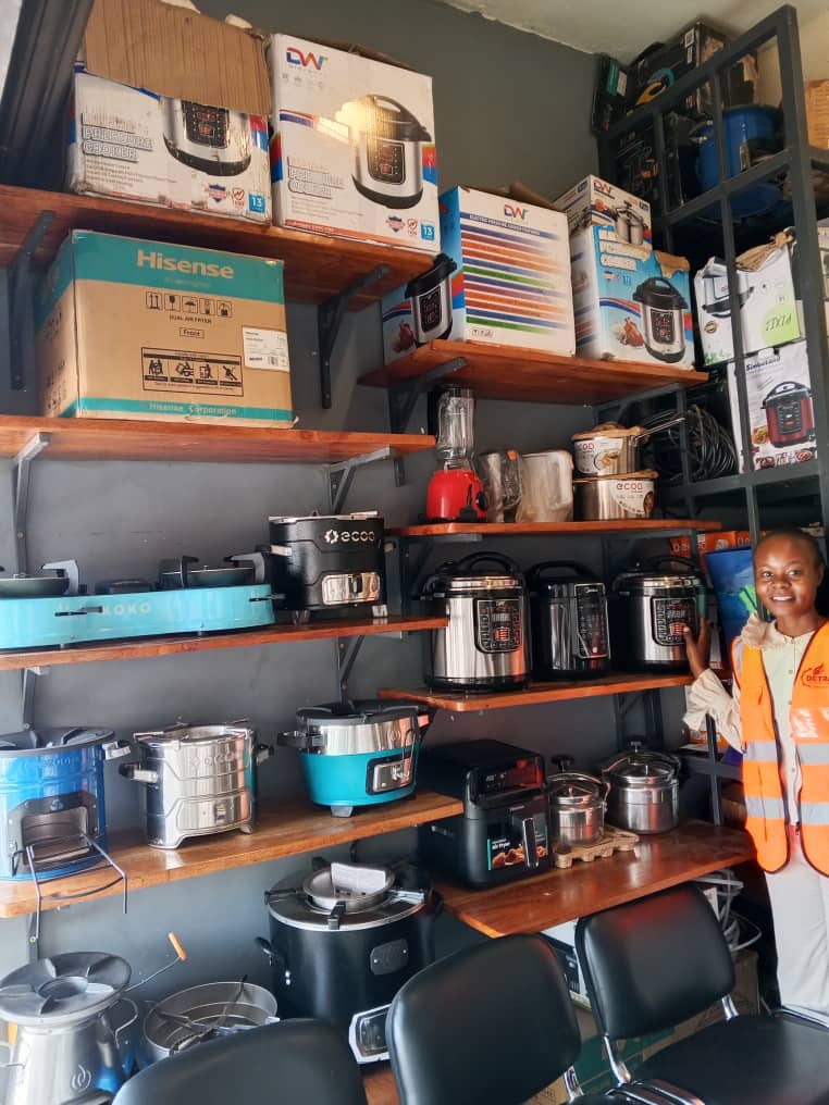 allen_namwase's tweet photo. For any type of cooking method you can use to get your food ready with no pressure of how long the food will take to get ready, #CleanCooking technologies are the only solutions, they cook very fast, no smoke, consuming less energy like #EPCs, #Detra๐ก https://t.co/br0EhKWq7W