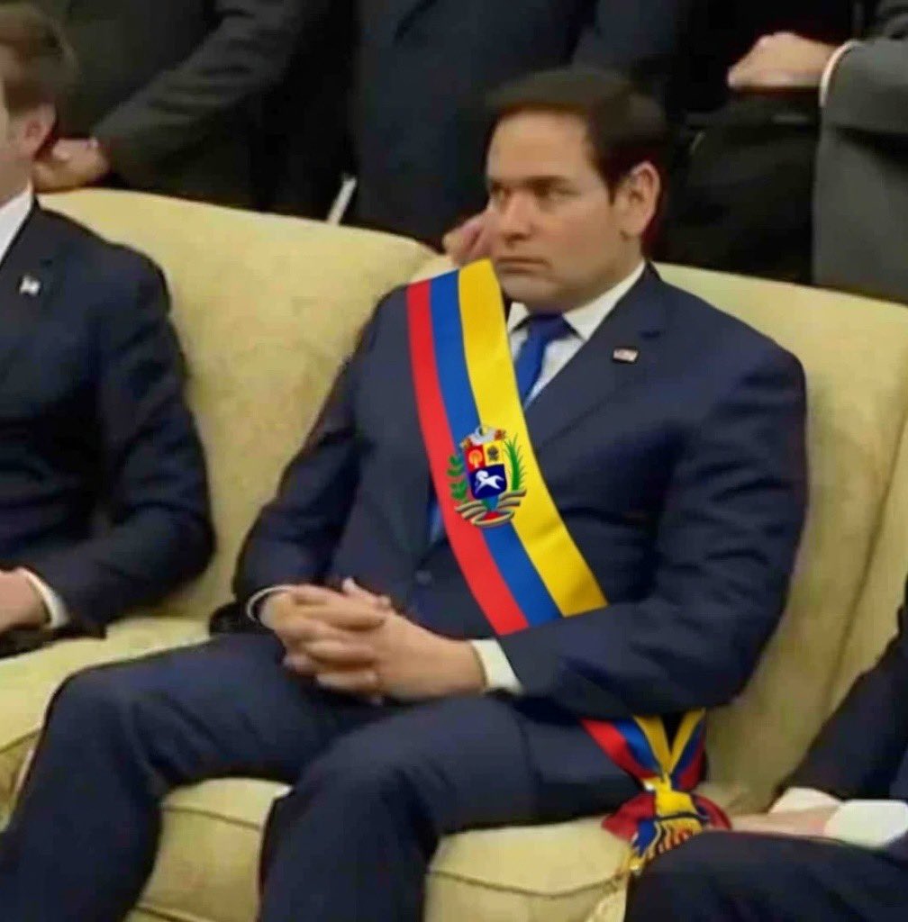 RogueLou18's tweet image. Rubio finding out he’s the new Venezuelan president
