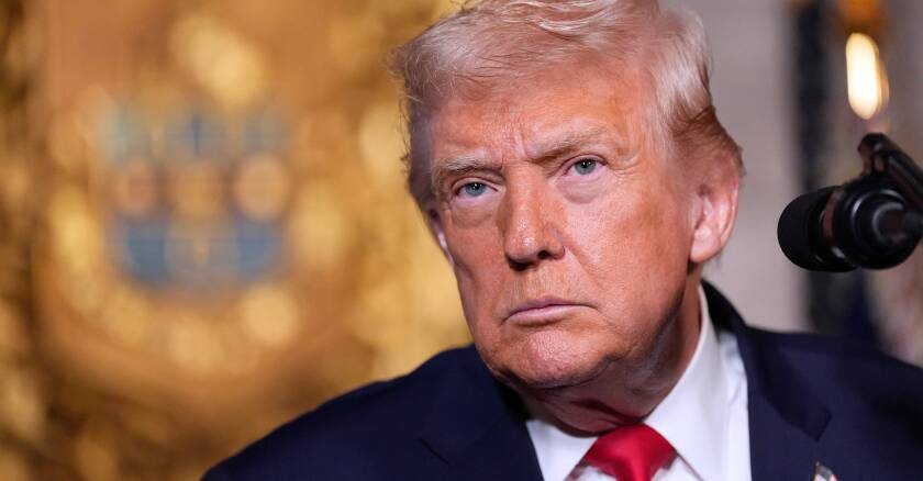 CerfiaFR's tweet image. 🚨🇺🇸🇻🇪 ALERTE INFO | Donald Trump annonce la CAPTURE du président Nicolás Maduro et confirme avoir ordonné une ATTAQUE « de grande envergure » contre le Venezuela. Maduro aurait été « capturé et exfiltré » du pays avec sa femme.