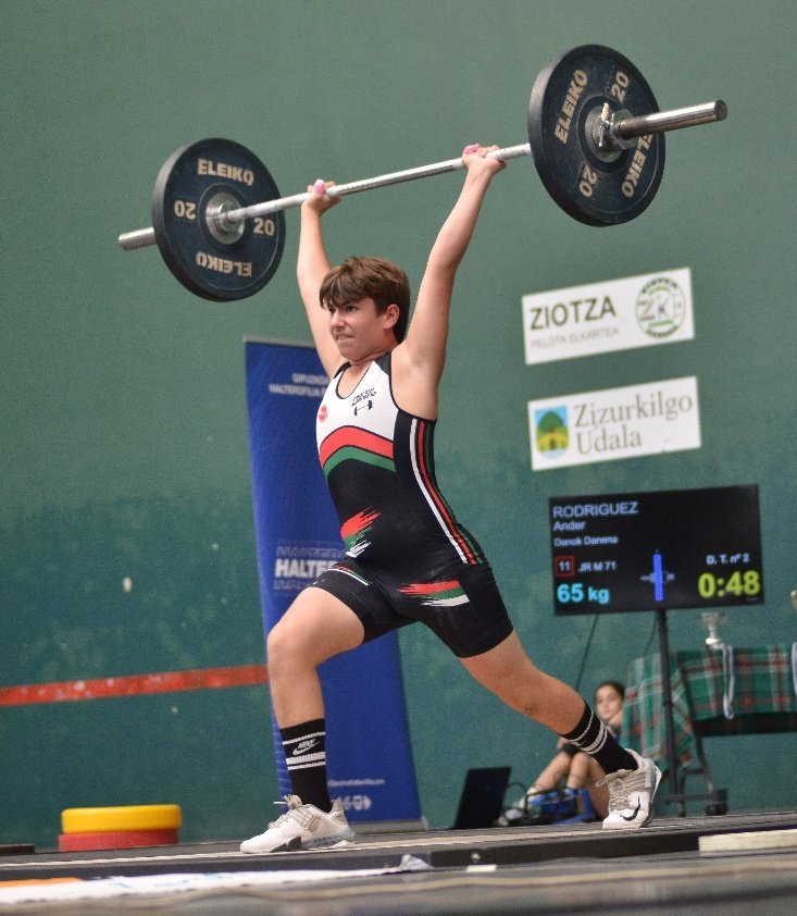 Orgulloso de mi hijo, con 13 años ya tiene la mínima para el campeonato de España sub15. Y en febrero a luchar por el campeonato de España sub18 por equipos.#weightlifting #halterofilia #Sub15