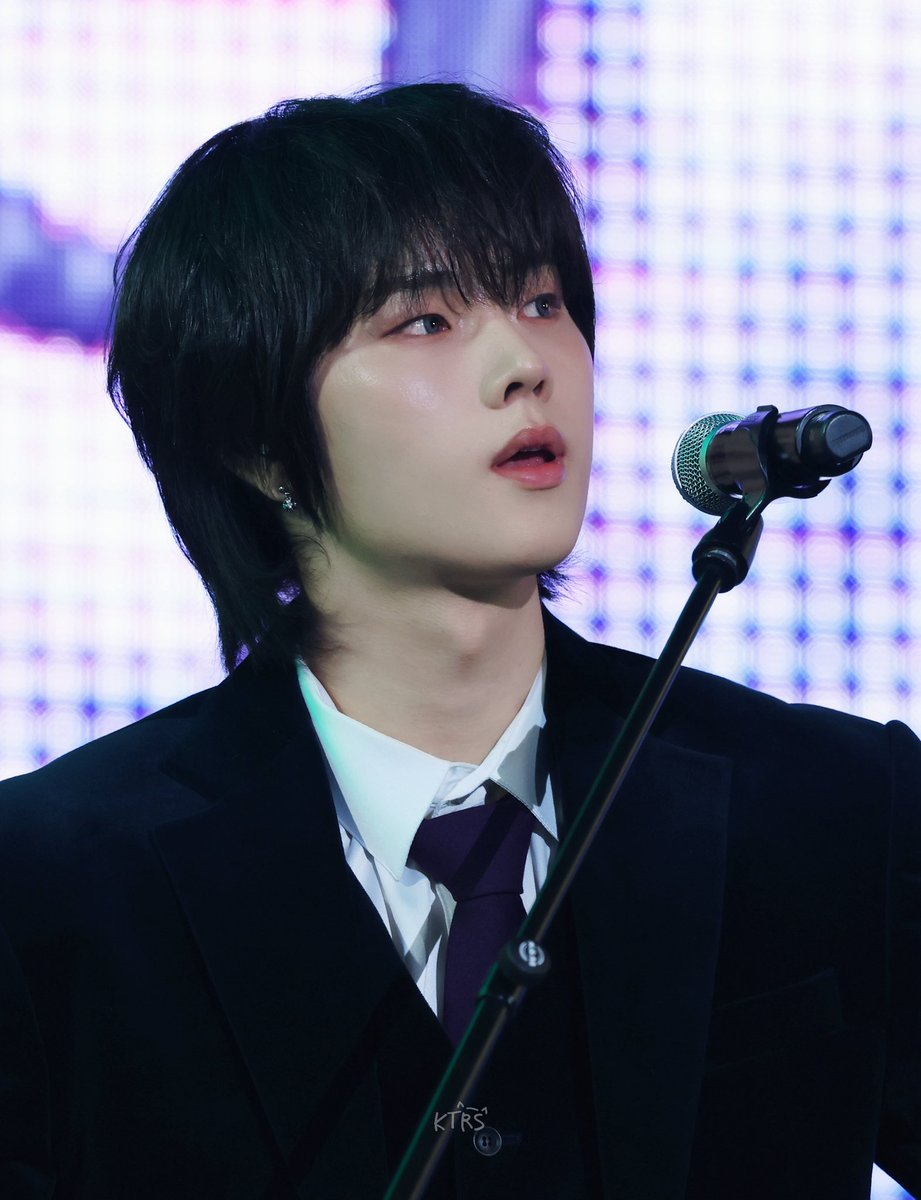 kittyrockstar_'s tweet image. 260103 XCLUSIVE PARTY

오마이왕자님이셔

#정수 #Jungsu #XdinaryHeroes #엑스디너리히어로즈