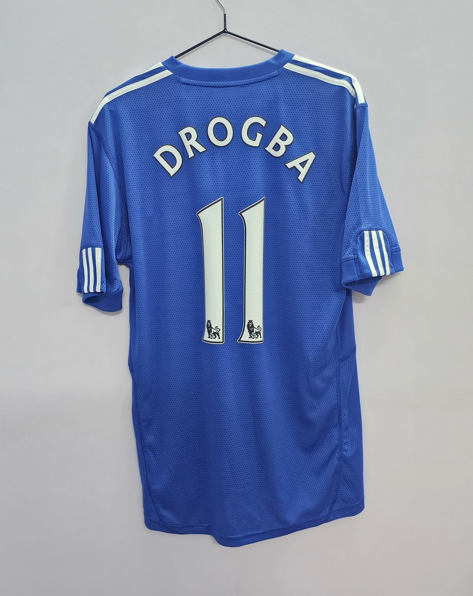 VsKitCorner's tweet image. 🏴󠁧󠁢󠁥󠁮󠁧󠁿 For Sale!

Official Chelsea 2009/10 Home Drogba.

Large. 

Excellent condition.

£88. 

#CFC