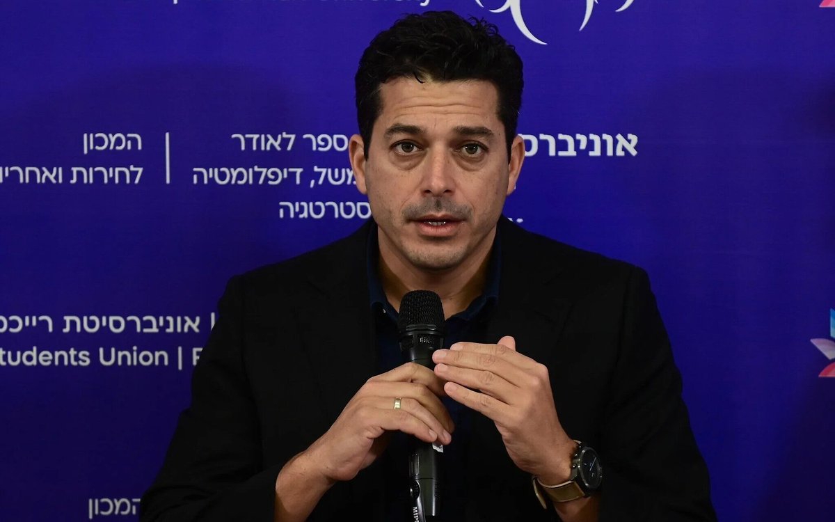 IPAZIA2025's tweet photo. #RelataRefero
#Israele, ilministro per gli affari della Diaspora #Chikli: la guerra alla #Siria è solo questione di tempo, perché #AlSharaa (alias #AlJolani) è un membro dell’#ISIS e sostiene l’#Islam radicale.
https://t.co/oajbrnYHpx https://t.co/xI0UZ30R7X