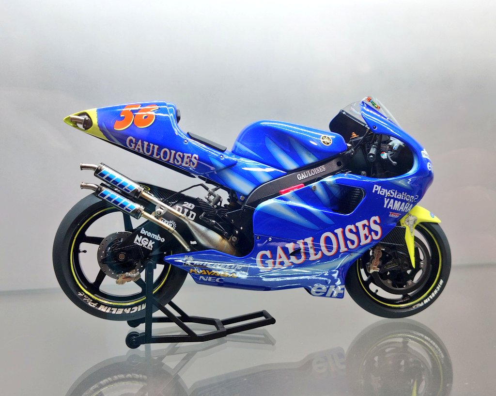 WSC3151's tweet image. 今日は嫁さんの実家で新年会🎍

しかし、真の目的はお義父さんの作る模型鑑賞がメイン。

御年65歳。

浮気せず、一台一台確実に完成させる姿は見習わなければ…