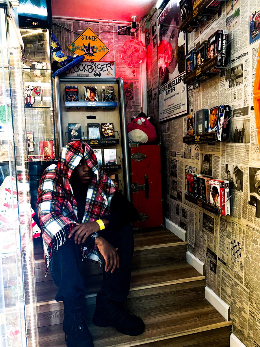 dannymontannaaa's tweet image. ⚙️⚒️..°°#diamondeyes