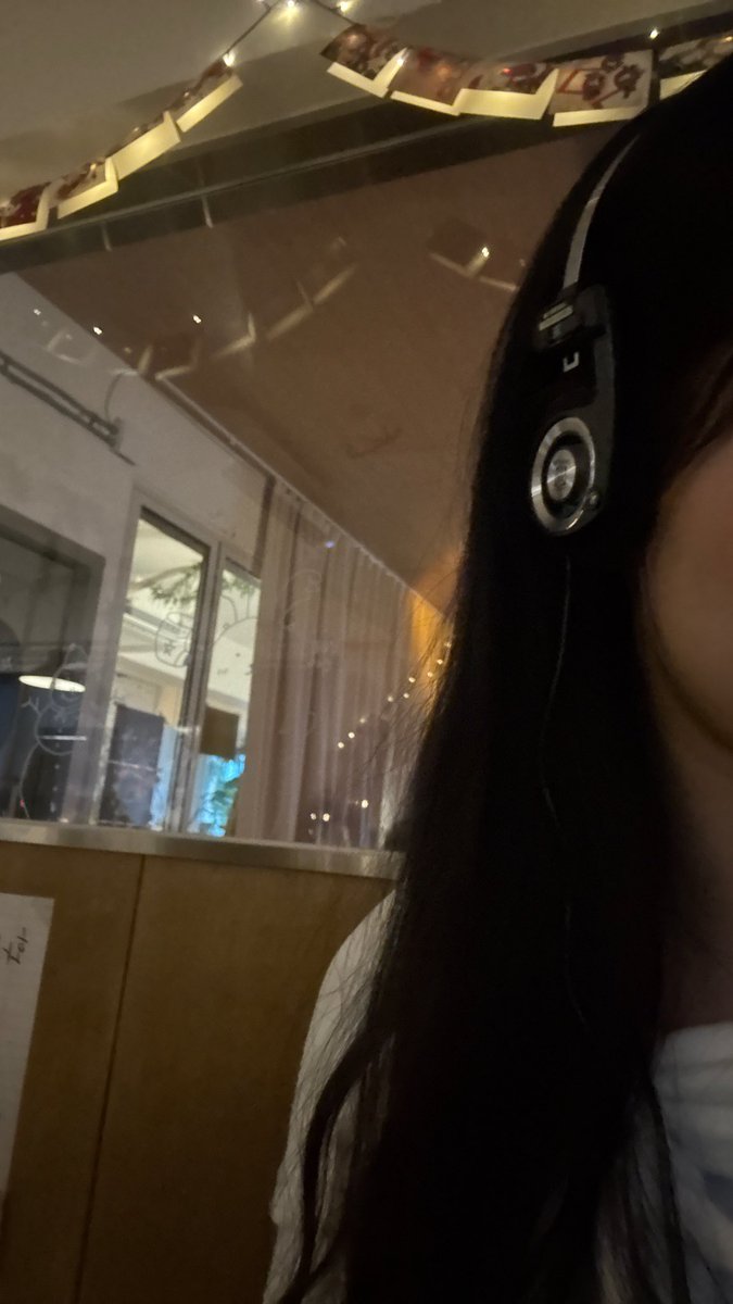 1년 뒤 친구에게 편지 쓰기
역시 낭만을 찾으려면 귀찮음을 감수해야 .. 💤