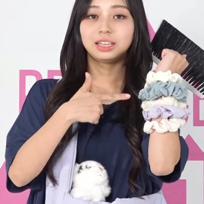 【kono❧️】 手はKOKONAっぽいんだよな……