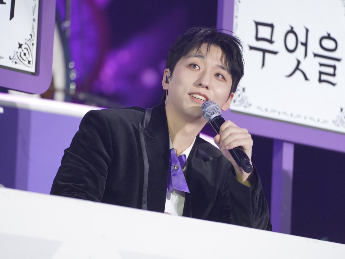 9ook1eRun's tweet image. 260103 Day-1
&amp;lt;Xdinary Heroes 2nd Fanmeeting&amp;gt;
👑XCLUSIVE PARTY👑

Beautiful…

#XdinaryHeroes #엑스디너리히어로즈
#엑디즈 #Gunil #건일 #구건일