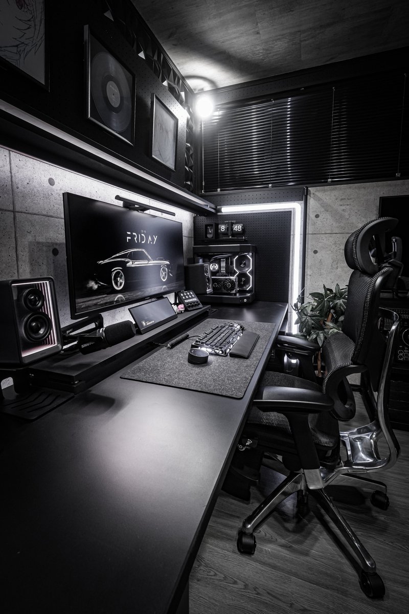 k_bou_9's tweet photo. #desksetup https://t.co/yZkXYCogLe
