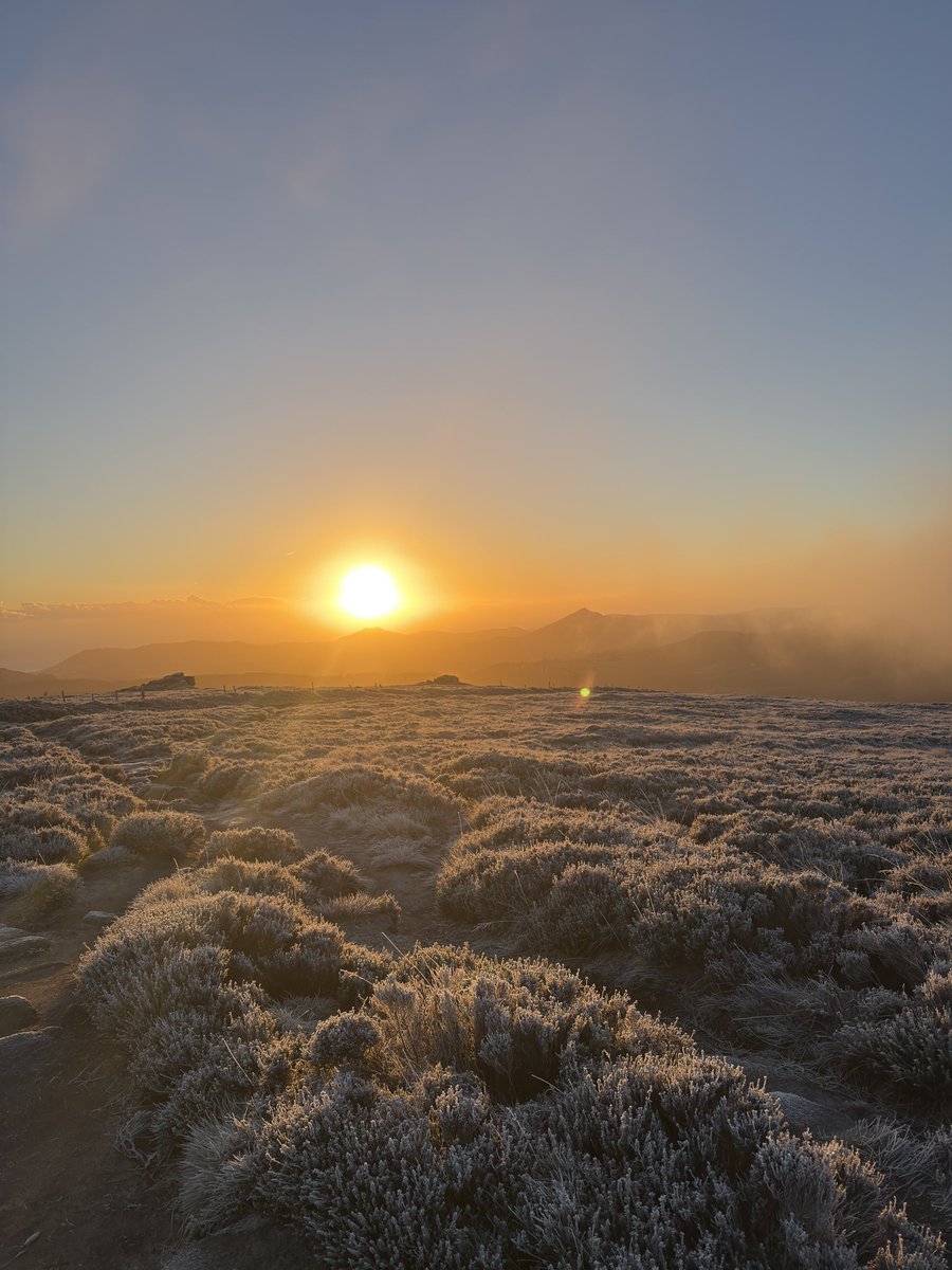 WereLikeTheView's tweet image. I Love Living Near The Mountains (Sunrise Ed.)