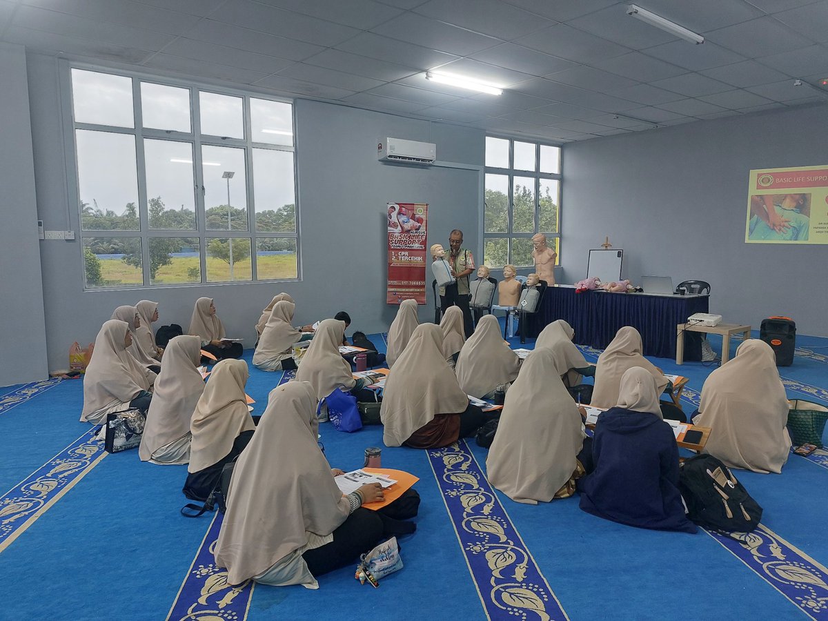 Kursus Basic Life Support - Siri 1/ 2026.

Jemputan dari Pusat Asuhan Tunas Islam, Tebrau, Johor utk memberi kursus BLS kpd 22 orang pendidik.

#PAPISMACawanganJohor2026
#BLSPAPISMAJohor2026
#cpradult
#cprinfant
#choking
#BLSforcommunity