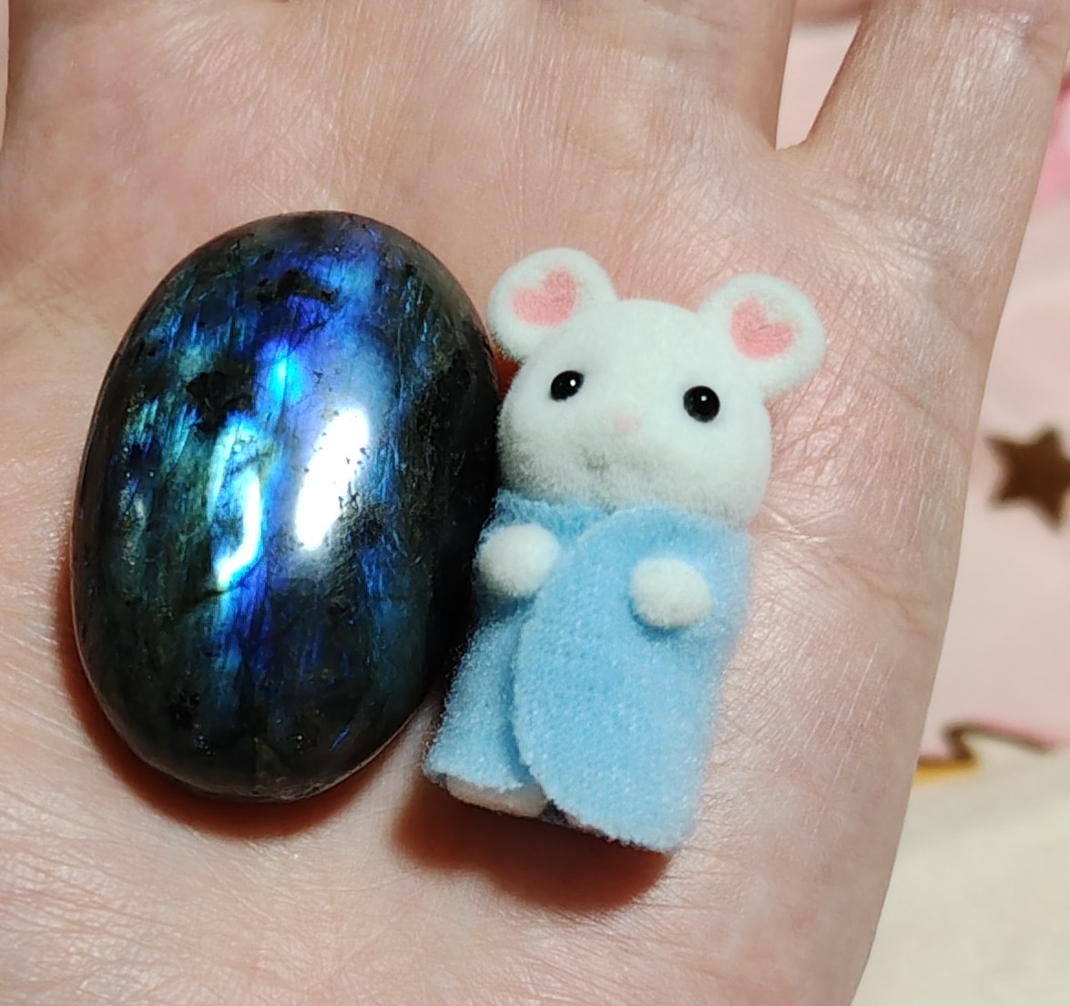 ラブラドライト届いた✨️室内やや暗め📱ライトなし撮影 レビューは