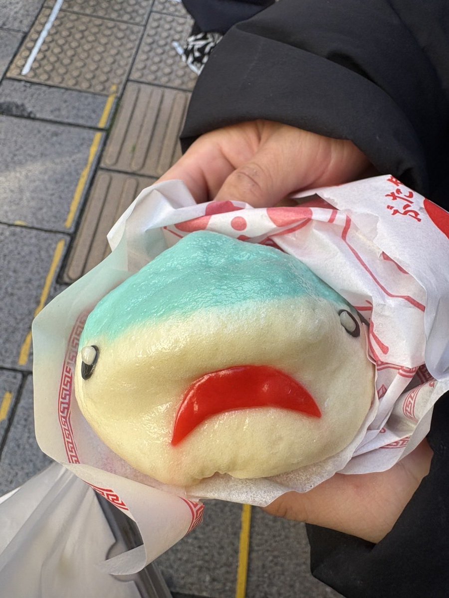 あの、ホント遅くてすみません…
明けましておめでとうございます。🎍🙇‍♂️
色々な事に手を出している身の上ですので、色々頑張ります。
どうぞ今年もよろしくお願いします。

…あの撮り溜めしてる写真とかマジで何もないんで去年中華街で食べたフカヒレまんで勘弁してください😋