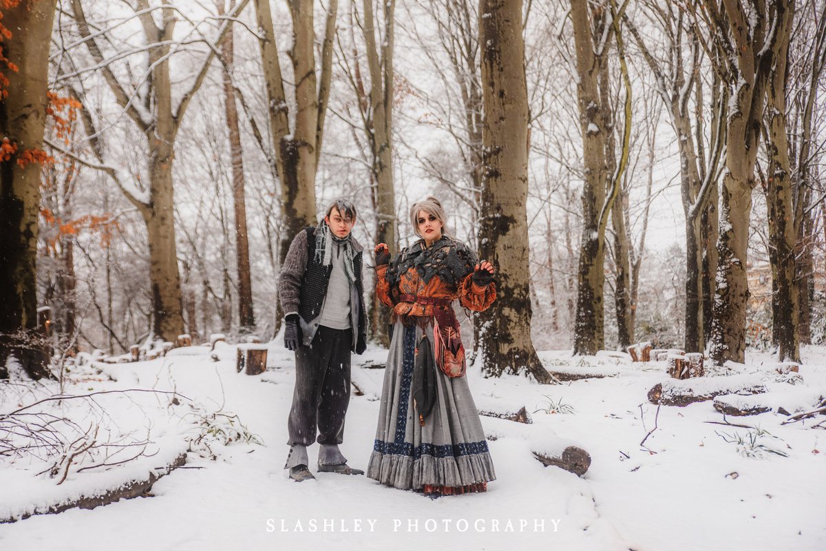 De Charlatans in een besneeuwd Huyverwoud.. 🐈‍⬛🎻

#Charlatan #DanseMacabre #Efteling