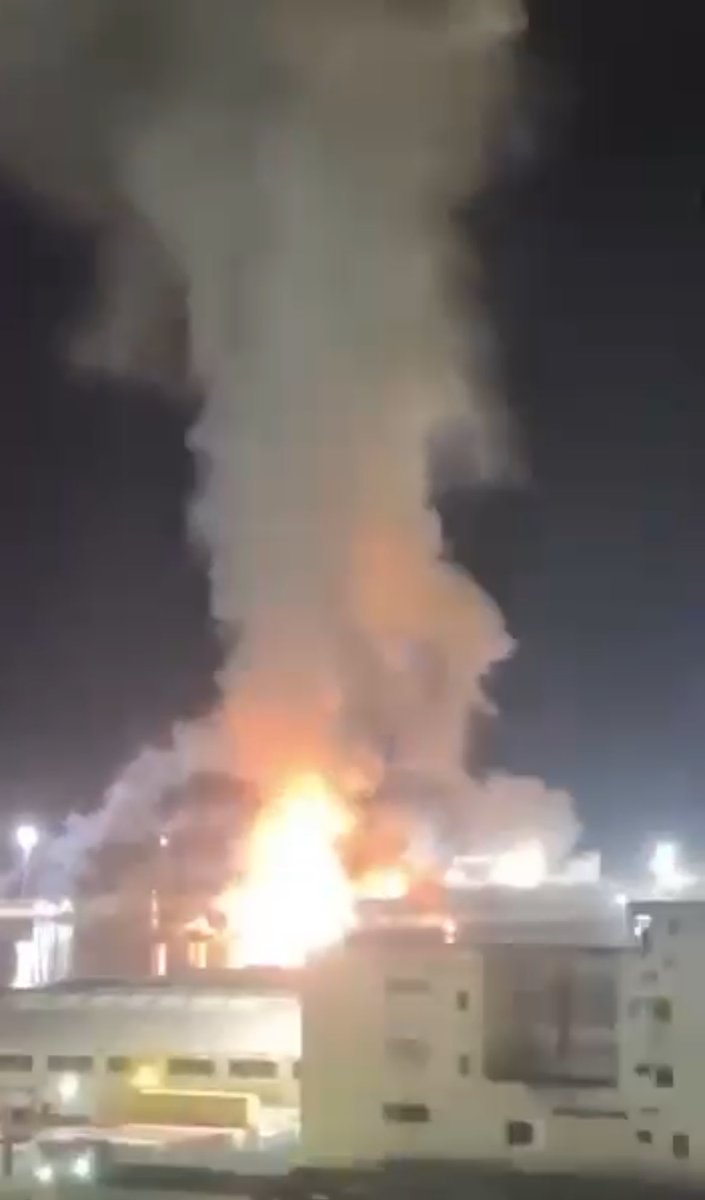 hernan_sr's tweet image. Los fachos apoyaron y se alegraron con el bombardeo a la moneda en Chile en el 73, venezolanos están felices con el bombardeo a su país, no importándoles la muerte de personas. 

Ambos hechos fueron organizados por EEUU. 

Nada a cambiado.