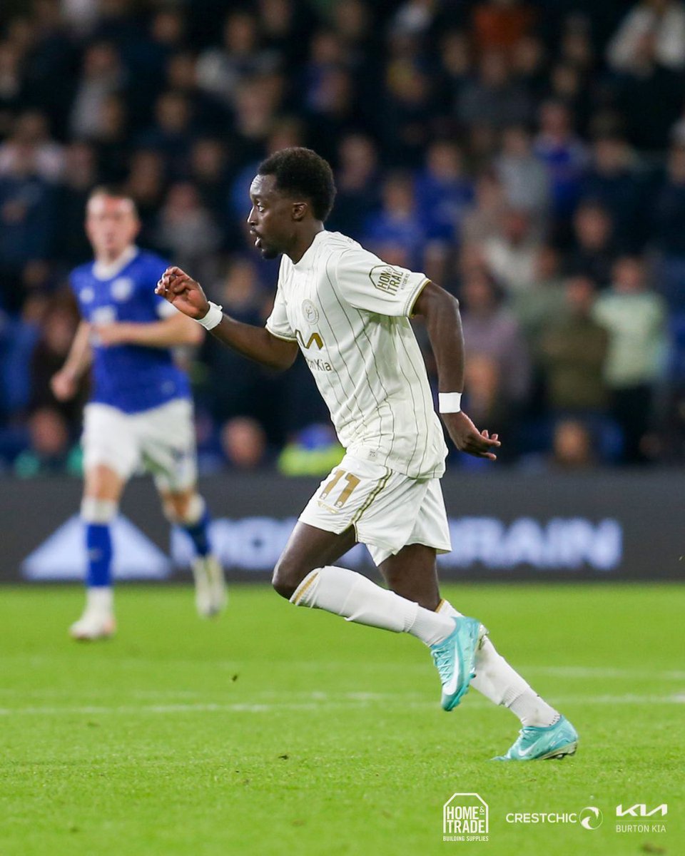 burtonalbionfc's tweet image. Wearing the white threads in PL2 tomorrow.

⚪ #TheBrewers
