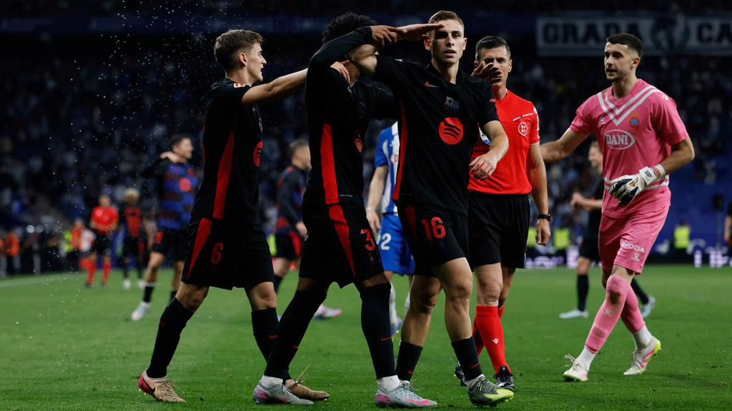aleeexFCB's tweet photo. BAJASTE DE DIVISIÓN

PARA PODER SER CAMPEÓN

REZAREMOS POR TU DESAPARICIÓN. https://t.co/KBXx0dY7hB