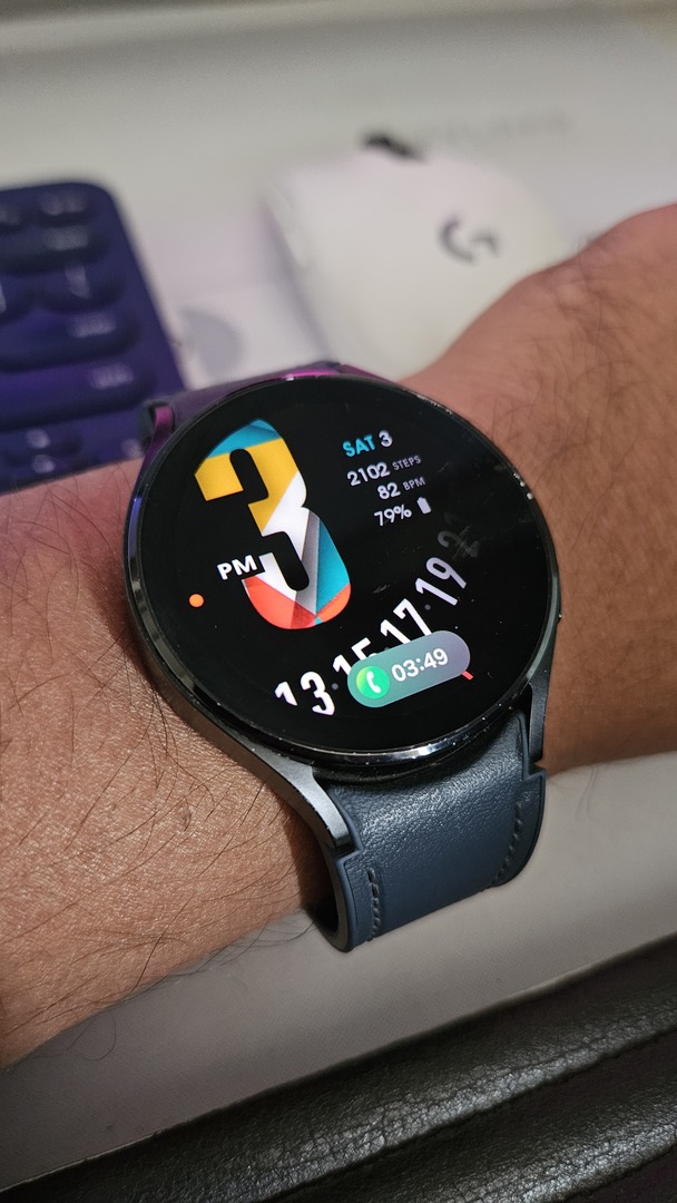 Gadget Liv tweet media