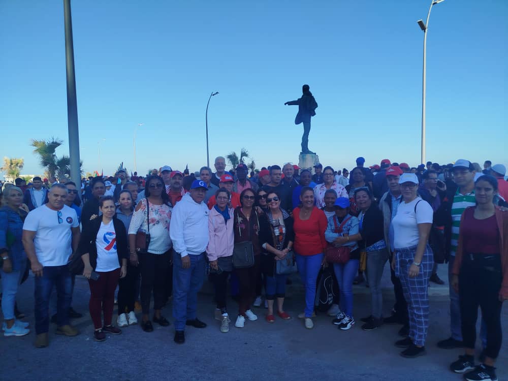 Trabajadores del <a href="/minalcuba/">Ministerio de la Industria Alimentaria de Cuba</a> movilizados a la Tribuna Antiimperialista en defensa del pueblo Bolivariano. Repudiamos las acciones injerencistas del gobierno norteamericano contra Venezuela.
<a href="/AlbertoLopezcu/">Alberto López Díaz</a>
<a href="/jorgeluisfa8jar/">Jorge Luis Fajardo Casas</a> 
<a href="/OrlandoBorrero7/">Orlando Borrero Elías</a>