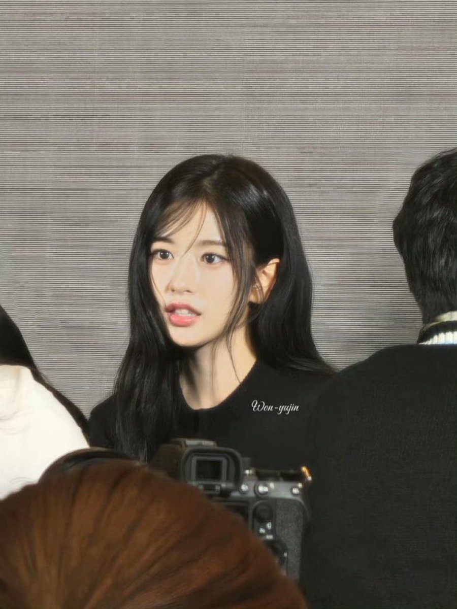 와나이렇게생긴여자너무좋아함.........................................