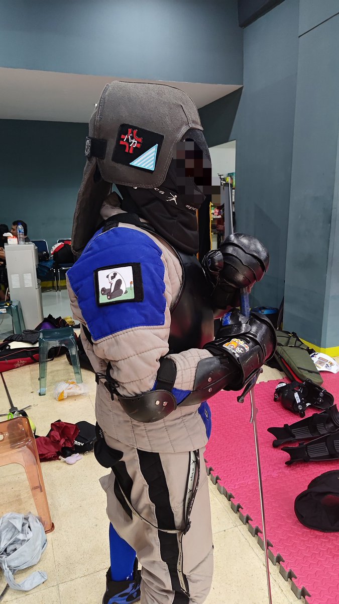 DisasterDiaz's tweet image. Black Friday patches from @UnlimPatWorks and new gear from Vietnam. Thank you!