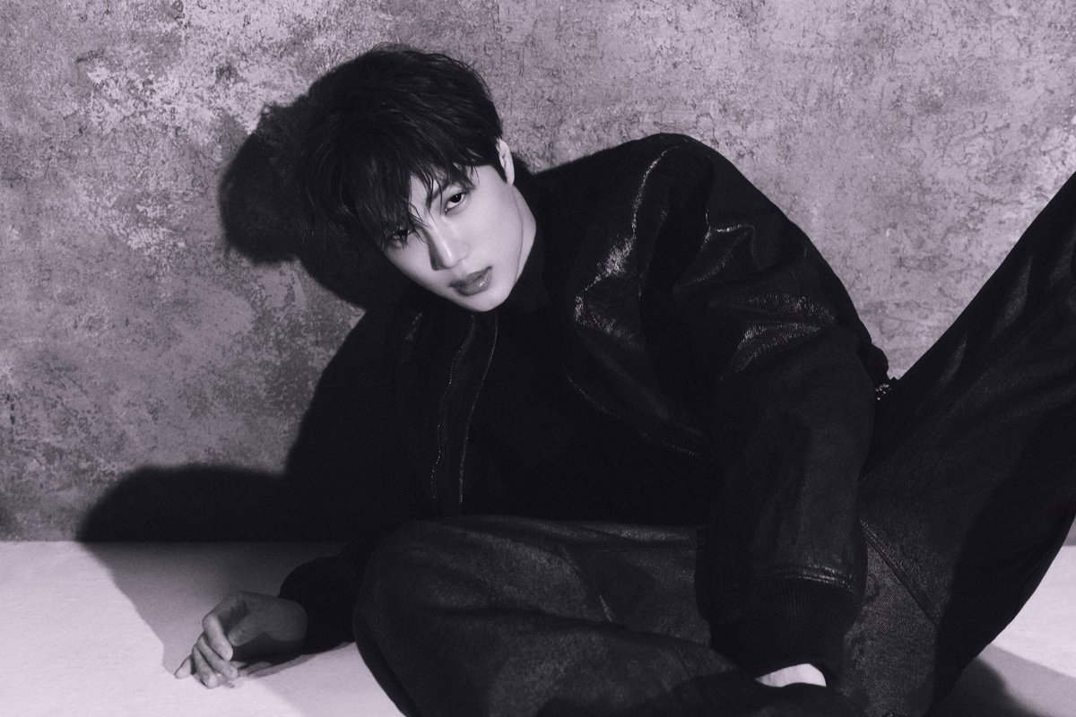 Teaser Image - Cube 02

EXO 엑소 The 8th Album 【REVERXE】
➫ 2026.01.19 6PM (KST)

💿Pre-order
EXO.lnk.to/REVERXE

#EXO #엑소 #weareoneEXO
#REVERXE