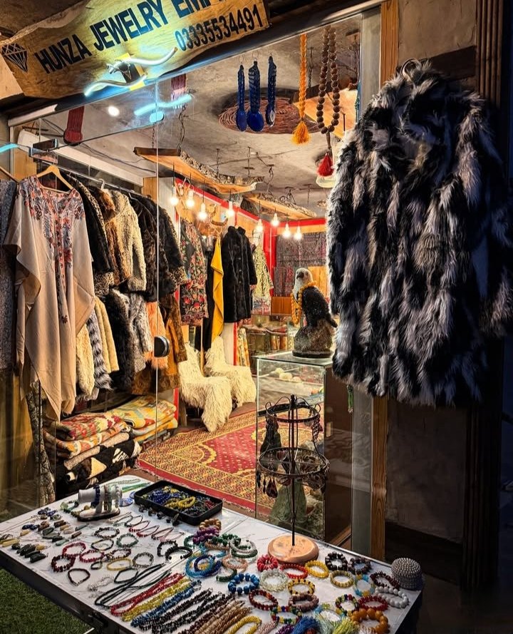 MananHnz's tweet image. Heaven on Earth #HUNZA valley GilgitBaltistan ❤️