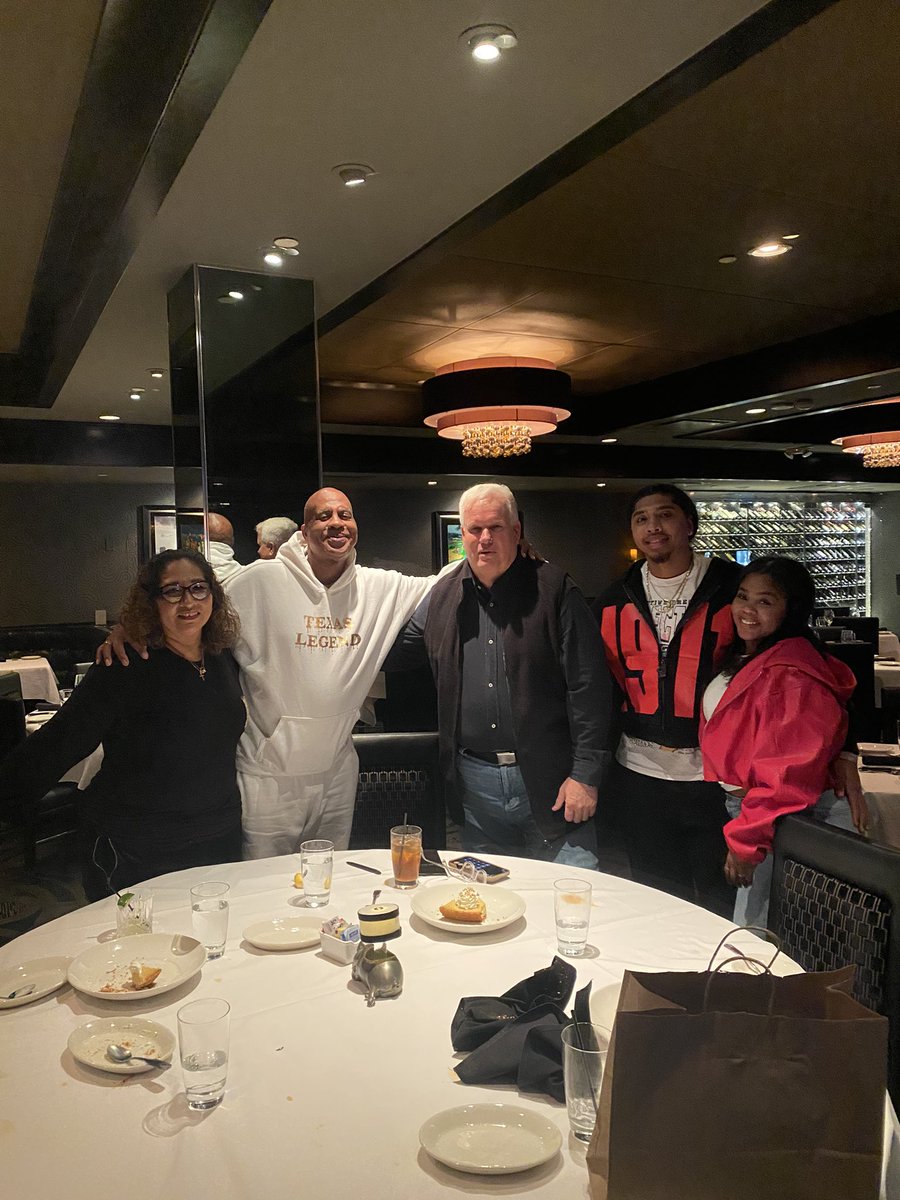 Angie Body tweet media