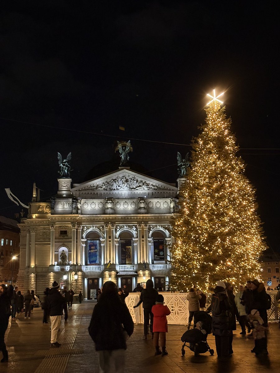Піднімаю охоплення твітера бо твіти зі $boramи тупо нулячі