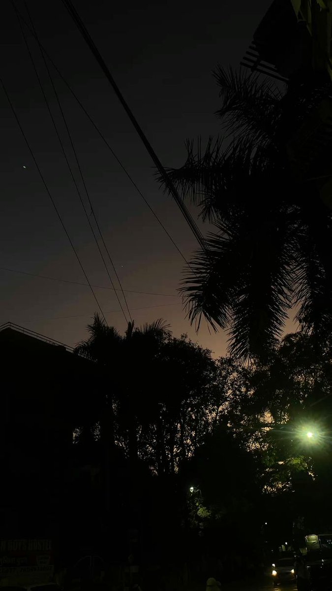 Elizabeth 🇱🇷 tweet media