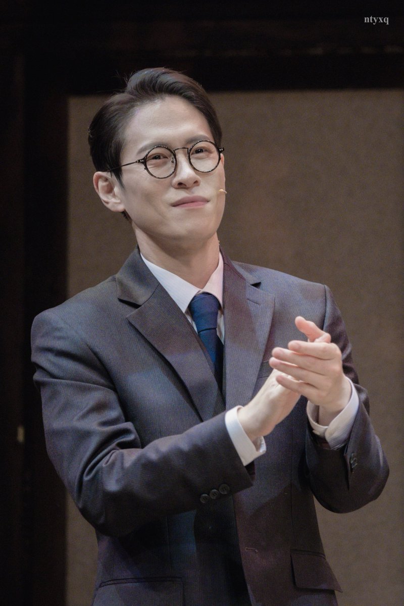 260103 밤 팬레터 커튼콜

이윤 | #이형훈 배우님

세상에 혛윤 얼굴 좀 봐