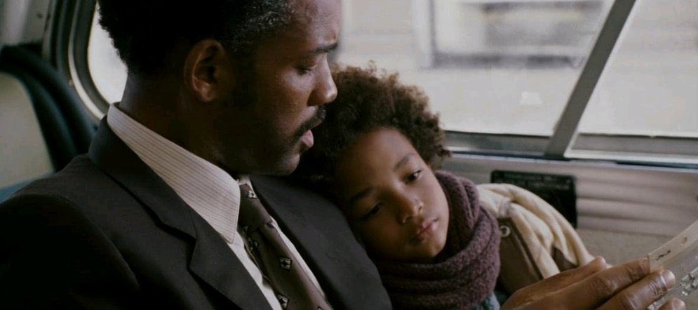 FrenchRapUS's tweet image. 🚨 Will Smith affirme que le meilleur film dans lequel il ait jamais joué est 𝑨̀ 𝒍𝒂 𝒓𝒆𝒄𝒉𝒆𝒓𝒄𝒉𝒆 𝒅𝒖 𝒃𝒐𝒏𝒉𝒆𝒖𝒓 ! 

"Tourner avec mon fils a été l’une des expériences les plus profondes et les plus importantes de toute ma carrière."

Un film bouleversant 💔